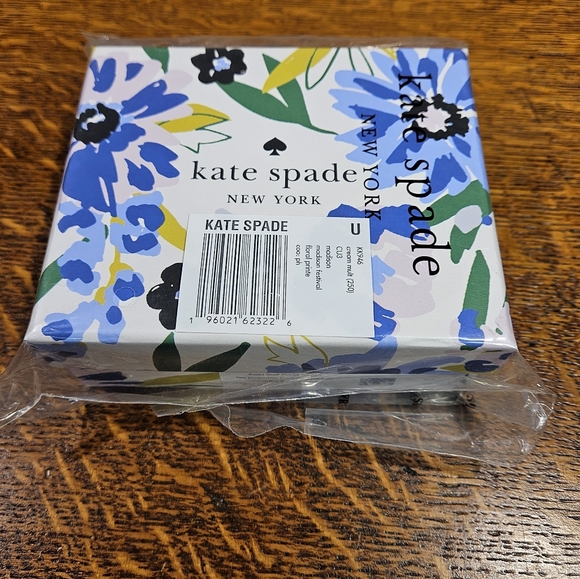 Kate Spade Boxed Madison Floral Small Slim Card Holder - Picture 2 of 6